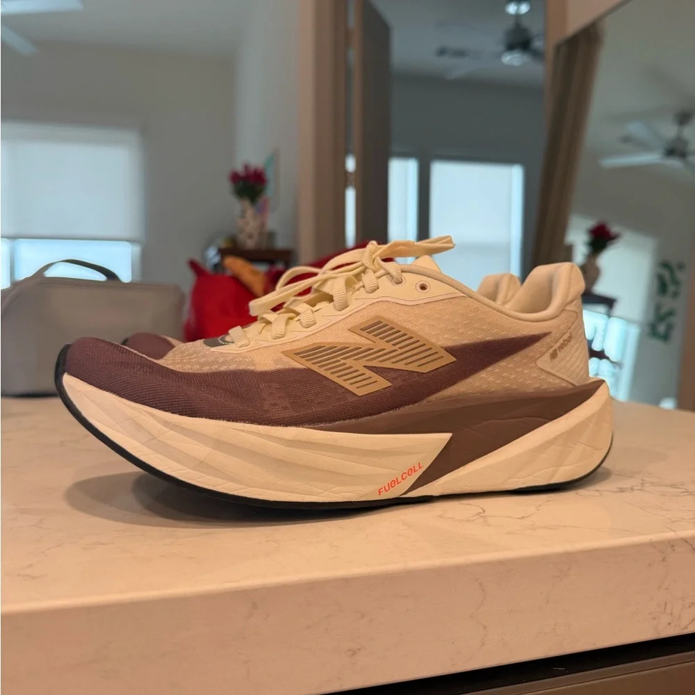 New Balance Rebel v5